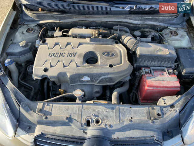 Хендай Акцент 2008 в Тернополе на Automoto.ua Бежевый Хендай Акцент, объемом двигателя 1.4 л и пробегом 305 тыс. км за 4000 $, фото 15 на Automoto.ua