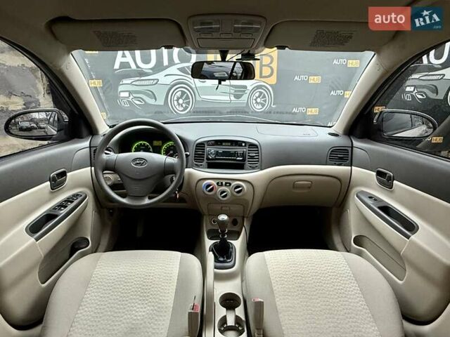 Бежевый Хендай Акцент, объемом двигателя 1.4 л и пробегом 141 тыс. км за 4900 $, фото 11 на Automoto.ua