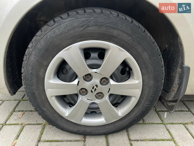 Хендай Акцент 2008 в Прилуках на Automoto.ua Бежевый Хендай Акцент, объемом двигателя 1.4 л и пробегом 226 тыс. км за 4450 $, фото 5 на Automoto.ua