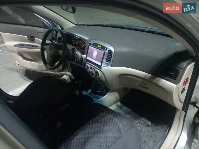 Бежевый Хендай Акцент, объемом двигателя 1.49 л и пробегом 187 тыс. км за 4400 $, фото 4 на Automoto.ua