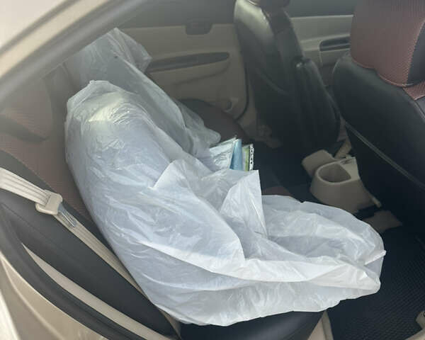 Бежевий Хендай Акцент, об'ємом двигуна 1.6 л та пробігом 170 тис. км за 5500 $, фото 9 на Automoto.ua