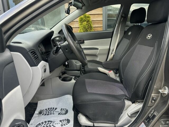 Бежевый Хендай Акцент, объемом двигателя 1.4 л и пробегом 162 тыс. км за 4999 $, фото 9 на Automoto.ua