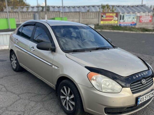 Бежевый Хендай Акцент, объемом двигателя 1.4 л и пробегом 216 тыс. км за 4750 $, фото 5 на Automoto.ua