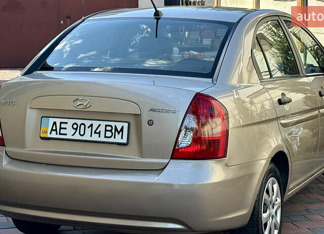Бежевий Хендай Акцент, об'ємом двигуна 1.4 л та пробігом 67 тис. км за 6750 $, фото 19 на Automoto.ua