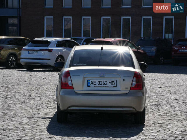 Бежевый Хендай Акцент, объемом двигателя 1.49 л и пробегом 335 тыс. км за 4100 $, фото 1 на Automoto.ua