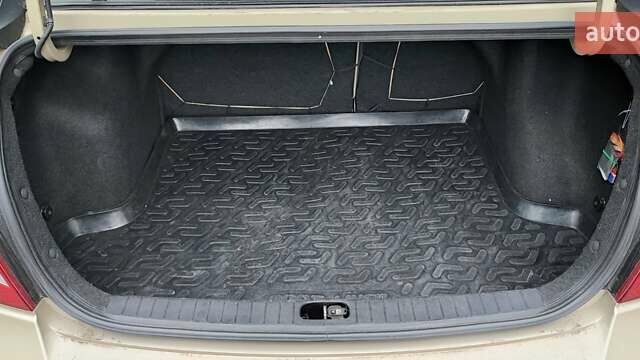 Бежевый Хендай Акцент, объемом двигателя 1.4 л и пробегом 58 тыс. км за 5700 $, фото 4 на Automoto.ua