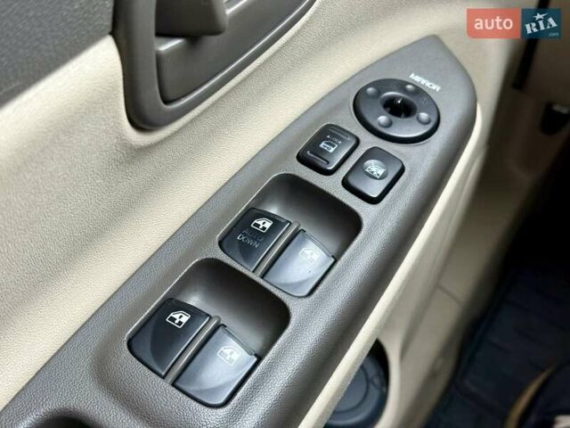 Бежевый Хендай Акцент, объемом двигателя 1.4 л и пробегом 141 тыс. км за 4900 $, фото 17 на Automoto.ua