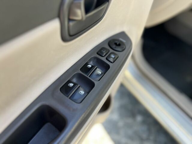 Бежевий Хендай Акцент, об'ємом двигуна 1.5 л та пробігом 335 тис. км за 4350 $, фото 8 на Automoto.ua