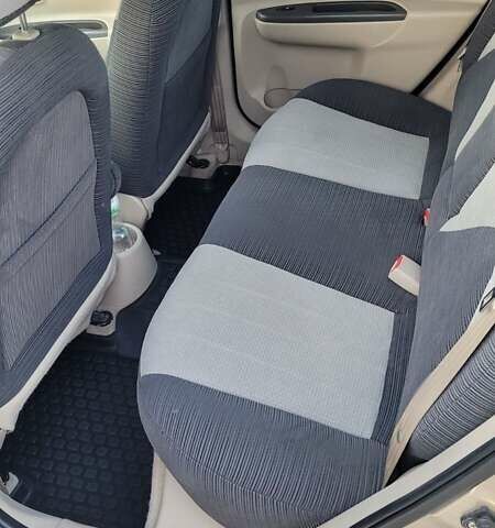 Бежевый Хендай Акцент, объемом двигателя 1.4 л и пробегом 120 тыс. км за 5350 $, фото 5 на Automoto.ua