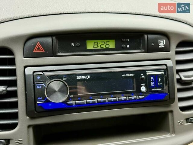 Бежевый Хендай Акцент, объемом двигателя 1.4 л и пробегом 141 тыс. км за 4900 $, фото 14 на Automoto.ua