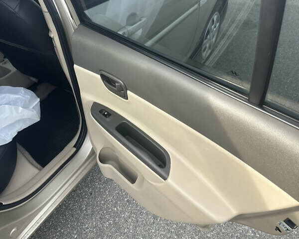 Бежевий Хендай Акцент, об'ємом двигуна 1.6 л та пробігом 170 тис. км за 5500 $, фото 10 на Automoto.ua