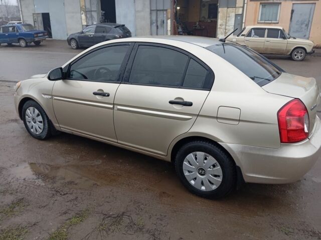 Бежевый Хендай Акцент, объемом двигателя 0 л и пробегом 300 тыс. км за 4150 $, фото 4 на Automoto.ua