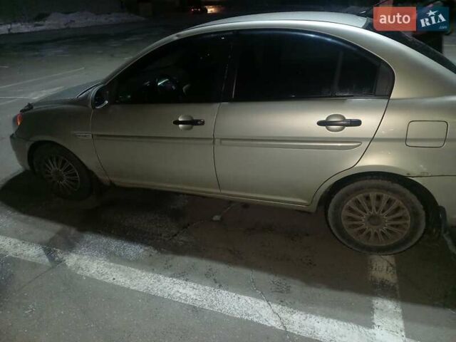 Бежевый Хендай Акцент, объемом двигателя 1.49 л и пробегом 187 тыс. км за 4400 $, фото 2 на Automoto.ua