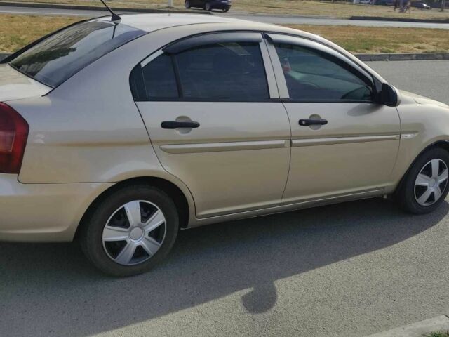 Бежевий Хендай Акцент, об'ємом двигуна 1.5 л та пробігом 191 тис. км за 4400 $, фото 3 на Automoto.ua