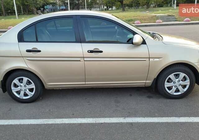 Бежевый Хендай Акцент, объемом двигателя 1.4 л и пробегом 120 тыс. км за 5350 $, фото 2 на Automoto.ua