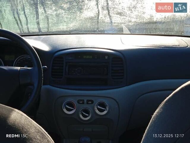 Бежевый Хендай Акцент, объемом двигателя 1.4 л и пробегом 62 тыс. км за 2000 $, фото 5 на Automoto.ua