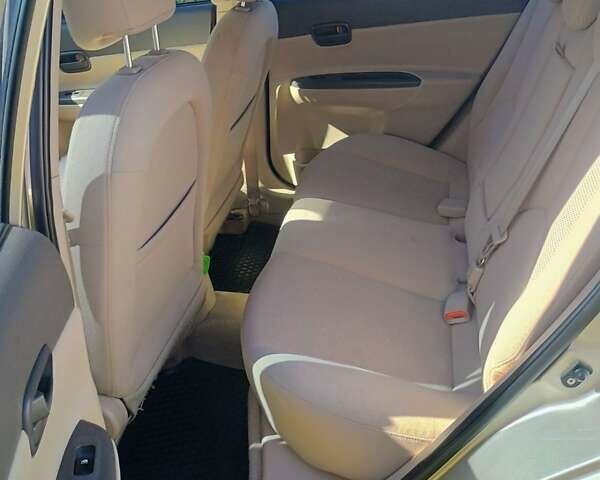 Бежевый Хендай Акцент, объемом двигателя 1.6 л и пробегом 173 тыс. км за 5700 $, фото 13 на Automoto.ua