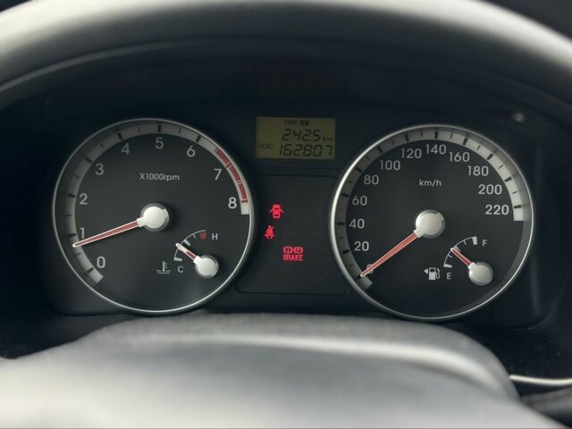 Бежевый Хендай Акцент, объемом двигателя 1.4 л и пробегом 162 тыс. км за 4999 $, фото 16 на Automoto.ua