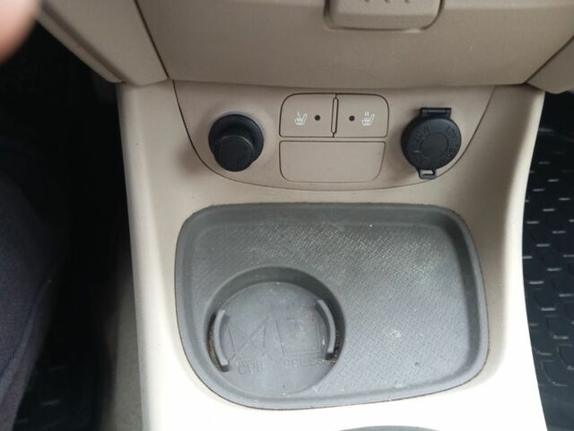 Бежевый Хендай Акцент, объемом двигателя 0 л и пробегом 300 тыс. км за 4150 $, фото 6 на Automoto.ua