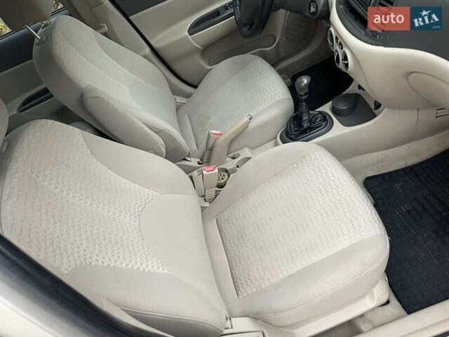 Хендай Акцент 2008 в Прилуках на Automoto.ua Бежевый Хендай Акцент, объемом двигателя 1.4 л и пробегом 226 тыс. км за 4450 $, фото 41 на Automoto.ua