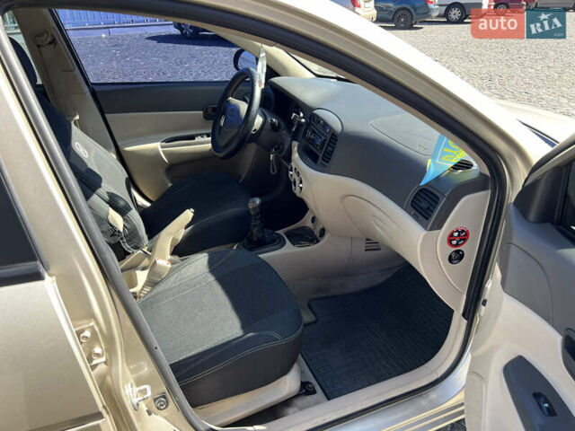 Бежевый Хендай Акцент, объемом двигателя 1.49 л и пробегом 335 тыс. км за 4100 $, фото 19 на Automoto.ua