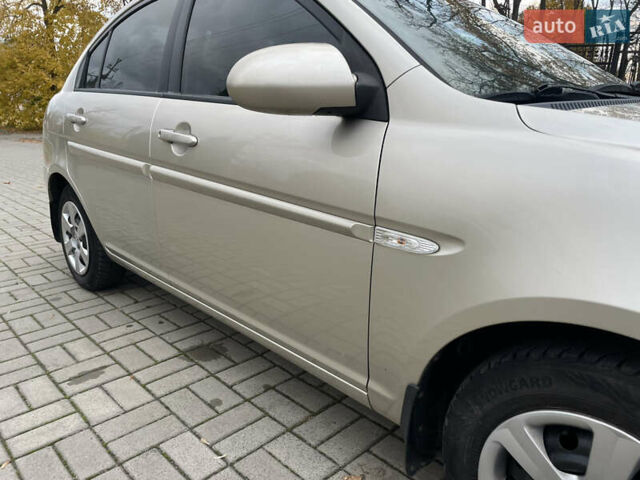 Хендай Акцент 2008 в Прилуках на Automoto.ua Бежевый Хендай Акцент, объемом двигателя 1.4 л и пробегом 226 тыс. км за 4450 $, фото 16 на Automoto.ua