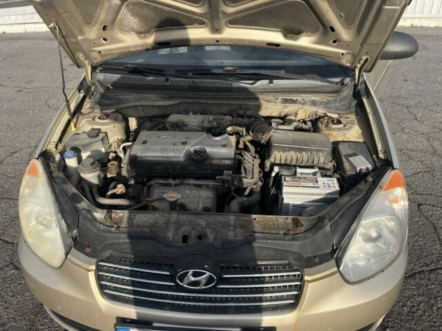 Бежевый Хендай Акцент, объемом двигателя 1.4 л и пробегом 216 тыс. км за 4750 $, фото 13 на Automoto.ua