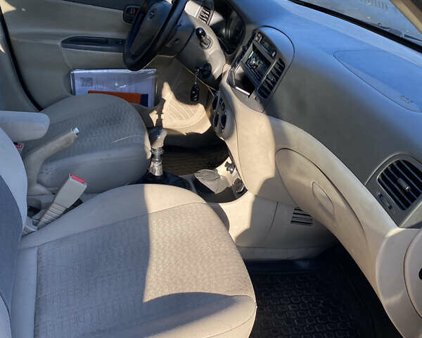 Хендай Акцент 2008 в Тернополе на Automoto.ua Бежевый Хендай Акцент, объемом двигателя 1.4 л и пробегом 305 тыс. км за 4000 $, фото 16 на Automoto.ua