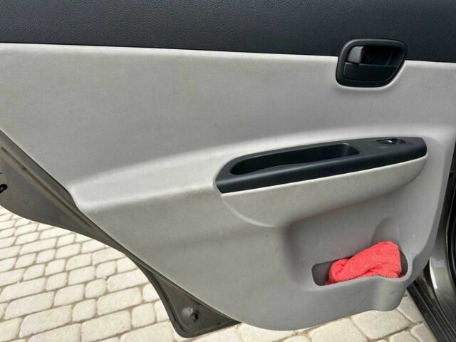 Бежевый Хендай Акцент, объемом двигателя 1.5 л и пробегом 174 тыс. км за 4990 $, фото 17 на Automoto.ua