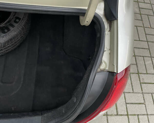 Хендай Акцент 2008 в Прилуках на Automoto.ua Бежевый Хендай Акцент, объемом двигателя 1.4 л и пробегом 226 тыс. км за 4450 $, фото 32 на Automoto.ua