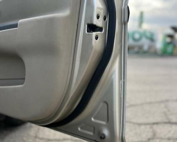 Бежевый Хендай Акцент, объемом двигателя 1.4 л и пробегом 216 тыс. км за 4750 $, фото 7 на Automoto.ua