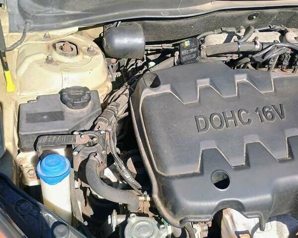 Бежевый Хендай Акцент, объемом двигателя 1.6 л и пробегом 173 тыс. км за 5700 $, фото 8 на Automoto.ua