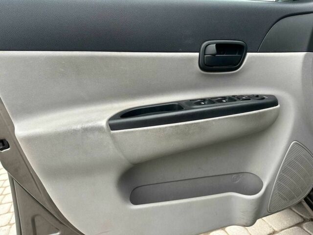 Бежевый Хендай Акцент, объемом двигателя 1.5 л и пробегом 174 тыс. км за 4990 $, фото 16 на Automoto.ua