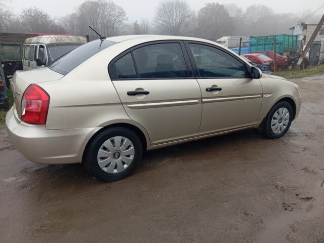 Бежевый Хендай Акцент, объемом двигателя 0 л и пробегом 300 тыс. км за 4150 $, фото 1 на Automoto.ua