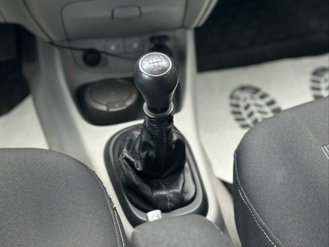 Бежевый Хендай Акцент, объемом двигателя 1.4 л и пробегом 162 тыс. км за 4999 $, фото 21 на Automoto.ua