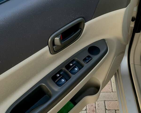 Бежевый Хендай Акцент, объемом двигателя 1.4 л и пробегом 163 тыс. км за 5300 $, фото 11 на Automoto.ua