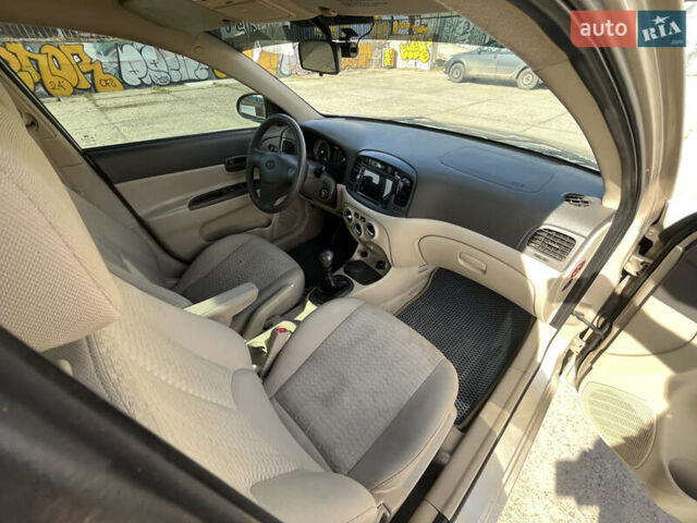 Бежевий Хендай Акцент, об'ємом двигуна 1.4 л та пробігом 206 тис. км за 5400 $, фото 9 на Automoto.ua