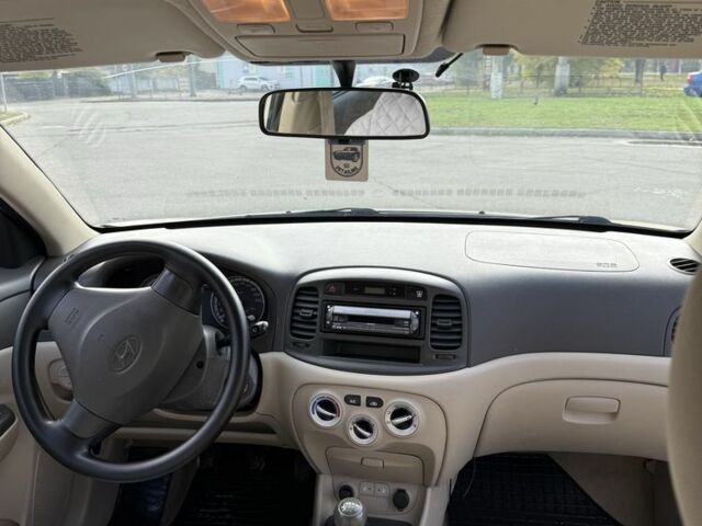 Хендай Акцент 2009 в Черкассах на Automoto.ua Бежевый Хендай Акцент, объемом двигателя 1.4 л и пробегом 200 тыс. км за 4400 $, фото 4 на Automoto.ua