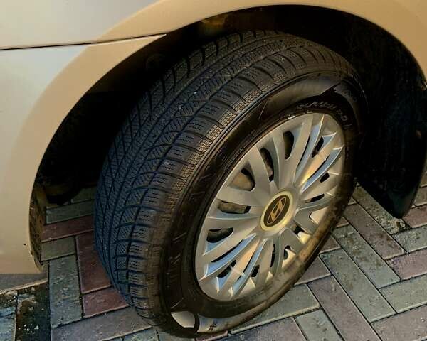 Бежевый Хендай Акцент, объемом двигателя 1.4 л и пробегом 163 тыс. км за 5300 $, фото 15 на Automoto.ua