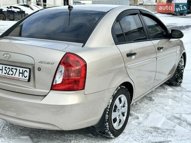 Бежевый Хендай Акцент, объемом двигателя 1.4 л и пробегом 113 тыс. км за 5900 $, фото 3 на Automoto.ua