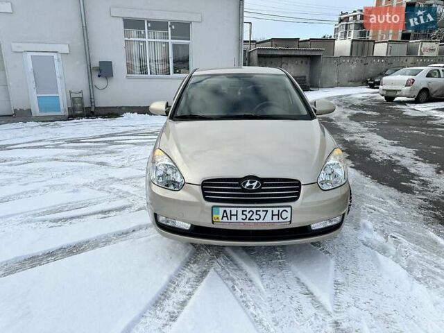 Бежевый Хендай Акцент, объемом двигателя 1.4 л и пробегом 113 тыс. км за 5900 $, фото 6 на Automoto.ua