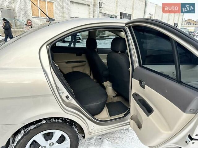 Бежевый Хендай Акцент, объемом двигателя 1.4 л и пробегом 113 тыс. км за 5900 $, фото 7 на Automoto.ua