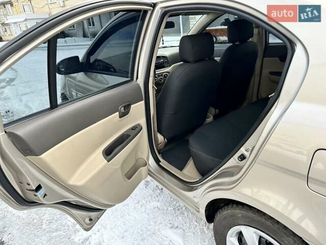 Бежевый Хендай Акцент, объемом двигателя 1.4 л и пробегом 113 тыс. км за 5900 $, фото 15 на Automoto.ua