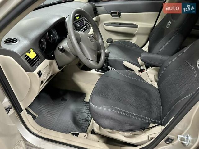 Бежевый Хендай Акцент, объемом двигателя 1.4 л и пробегом 113 тыс. км за 5900 $, фото 22 на Automoto.ua
