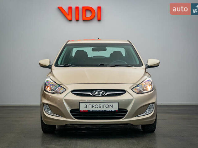 Бежевый Хендай Акцент, объемом двигателя 1.6 л и пробегом 62 тыс. км за 6735 $, фото 5 на Automoto.ua