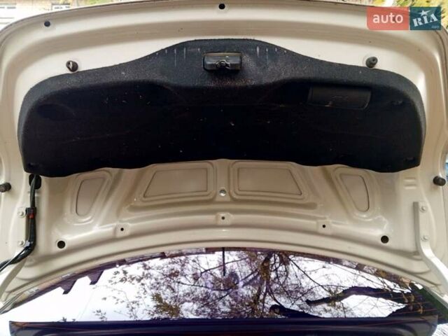 Бежевий Хендай Акцент, об'ємом двигуна 1.4 л та пробігом 160 тис. км за 6200 $, фото 16 на Automoto.ua