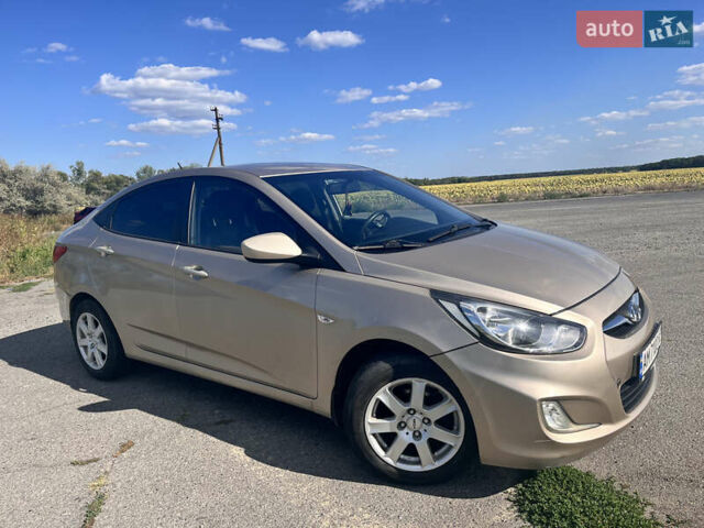 Бежевий Хендай Акцент, об'ємом двигуна 1.4 л та пробігом 102 тис. км за 8200 $, фото 2 на Automoto.ua