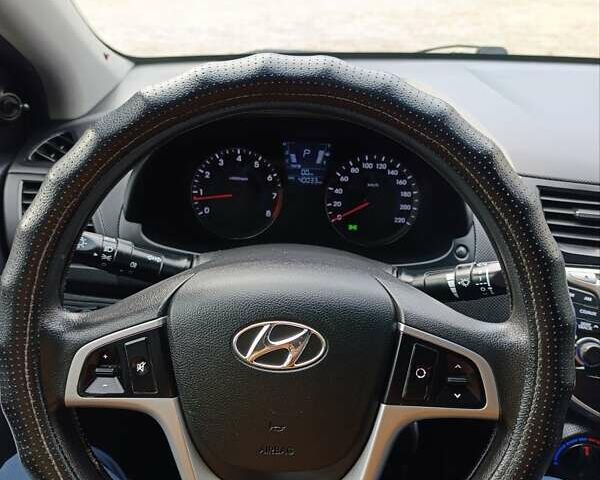 Бежевый Хендай Акцент, объемом двигателя 1.4 л и пробегом 40 тыс. км за 9100 $, фото 31 на Automoto.ua