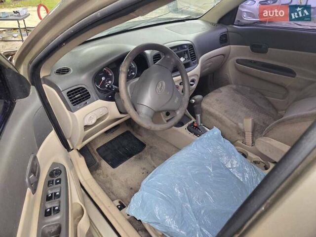 Бежевий Хендай Акцент, об'ємом двигуна 1.59 л та пробігом 150 тис. км за 1200 $, фото 9 на Automoto.ua