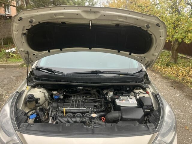 Бежевый Хендай Акцент, объемом двигателя 1.6 л и пробегом 181 тыс. км за 7400 $, фото 14 на Automoto.ua